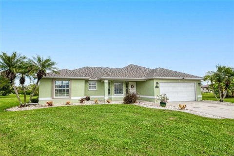 Villa ou maison à vendre à Punta Gorda, Floride: 3 chambres, 142.05 m2 № 1902822 - photo 1