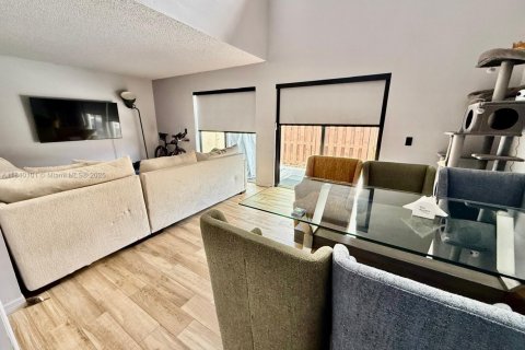 Купить таунхаус в Хайалиа, Флорида 3 спальни, 146.97м2, № 1828824 - фото 13