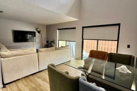 Купить таунхаус в Хайалиа, Флорида 3 спальни, 146.97м2, № 1828824 - фото 14
