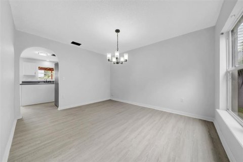 House in Riverview, Florida 4 bedrooms, 206.43 sq.m. № 1917320 - photo 11