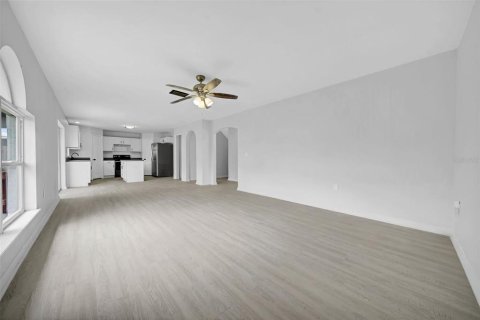 House in Riverview, Florida 4 bedrooms, 206.43 sq.m. № 1917320 - photo 22