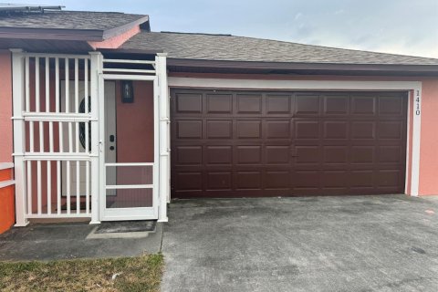 Villa ou maison à Cape Coral, Floride 3 chambres, 103.03 m2 № 2244413