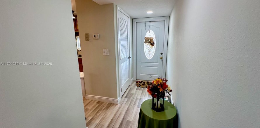 Condo à Pembroke Pines, Floride, 2 chambres № 1934576