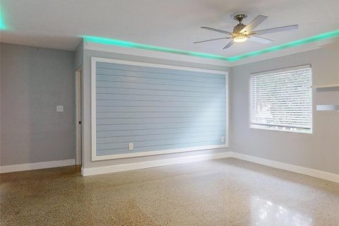 Casa en venta en New Smyrna Beach, Florida, 3 dormitorios, 98.85 m2 № 1027246 - foto 12