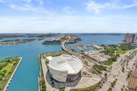 Condominio en venta en Miami, Florida, 1 dormitorio, 78.32 m2 № 1929472 - foto 25