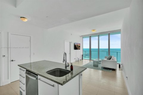 Condominio en venta en Miami, Florida, 1 dormitorio, 78.32 m2 № 1929472 - foto 6