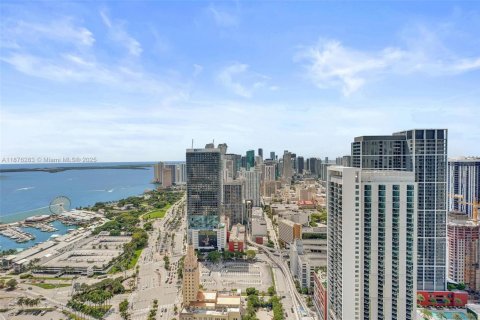 Condominio en venta en Miami, Florida, 1 dormitorio, 78.32 m2 № 1929472 - foto 26