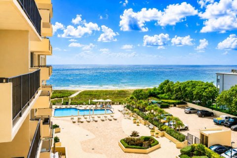 Condo in Pompano Beach, Florida, 1 bedroom № 2247624