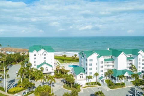 Condo in Vero Beach, Florida, 2 bedrooms  № 970227 - photo 1