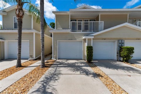 Condo in Lutz, Florida, 3 bedrooms  № 2112009 - photo 9