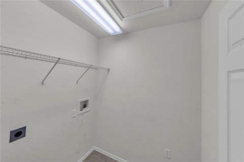 Condo in Lutz, Florida, 3 bedrooms  № 2112009 - photo 30