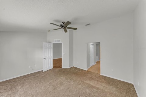 Condo in Lutz, Florida, 3 bedrooms  № 2112009 - photo 5