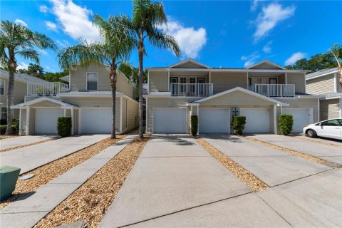 Condo in Lutz, Florida, 3 bedrooms  № 2112009 - photo 8