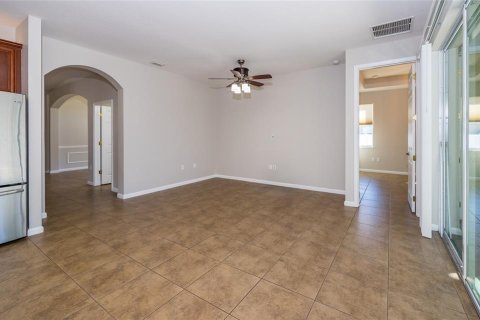 Villa ou maison à louer à Land O' Lakes, Floride: 4 chambres, 211.26 m2 № 1849875 - photo 18