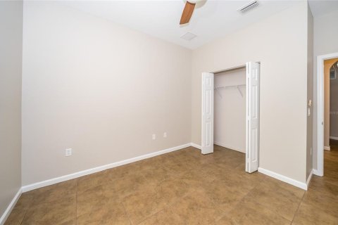 Villa ou maison à louer à Land O' Lakes, Floride: 4 chambres, 211.26 m2 № 1849875 - photo 6