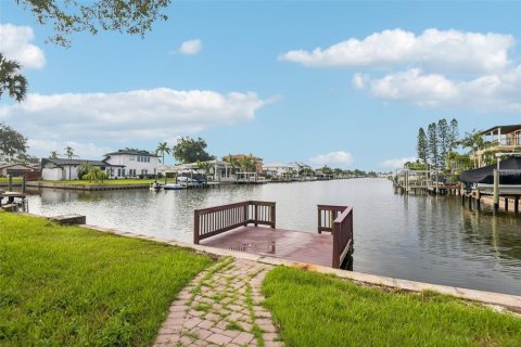 Villa ou maison à Tampa, Floride 3 chambres, 153.85 m2 № 2314629