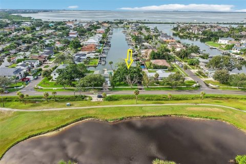 Villa ou maison à vendre à Tampa, Floride: 3 chambres, 153.85 m2 № 2314629 - photo 15