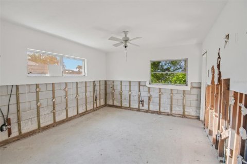 Villa ou maison à vendre à Tampa, Floride: 3 chambres, 153.85 m2 № 2314629 - photo 8