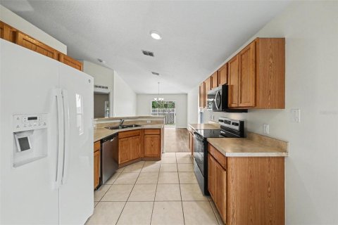 House in Sanford, Florida 3 bedrooms, 136.1 sq.m. № 2102588 - photo 5