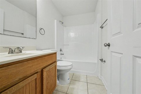 House in Sanford, Florida 3 bedrooms, 136.1 sq.m. № 2102588 - photo 13