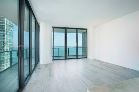 Condominio en alquiler en Miami, Florida, 3 dormitorios, 153.2 m2 № 1993807 - foto 9