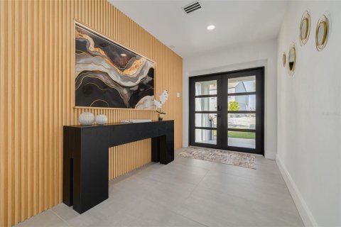 Casa en venta en Port Richey, Florida, 4 dormitorios, 269.42 m2 № 2421981 - foto 4