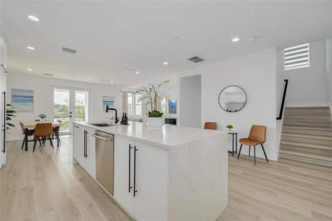 Casa en venta en Port Richey, Florida, 4 dormitorios, 269.42 m2 № 2421981 - foto 15