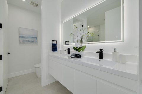 Casa en venta en Port Richey, Florida, 4 dormitorios, 269.42 m2 № 2421981 - foto 22
