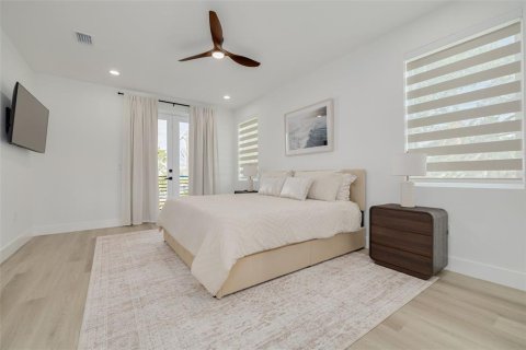 Casa en venta en Port Richey, Florida, 4 dormitorios, 269.42 m2 № 2421981 - foto 18