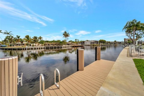 Condominio en venta en Pompano Beach, Florida, 2 dormitorios, 102.19 m2 № 1713192 - foto 26