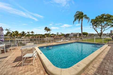 Condominio en venta en Pompano Beach, Florida, 2 dormitorios, 102.19 m2 № 1713192 - foto 27
