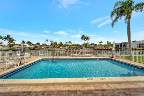 Condominio en venta en Pompano Beach, Florida, 2 dormitorios, 102.19 m2 № 1713192 - foto 29