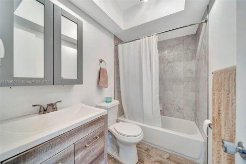 Condominio en venta en Pompano Beach, Florida, 2 dormitorios, 102.19 m2 № 1713192 - foto 14