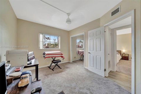 Condominio en venta en Pompano Beach, Florida, 2 dormitorios, 102.19 m2 № 1713192 - foto 19