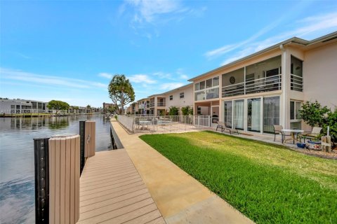 Condominio en venta en Pompano Beach, Florida, 2 dormitorios, 102.19 m2 № 1713192 - foto 25