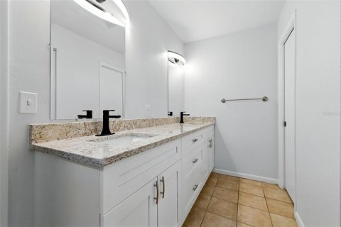 Copropriété à louer à Tampa, Floride: 3 chambres, 129.04 m2 № 1880762 - photo 12