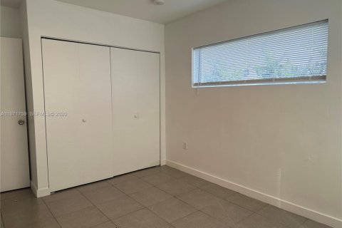 Casa en venta en Hollywood, Florida, 3 dormitorios, 92.9 m2 № 2032403 - foto 19