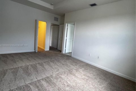 Adosado en alquiler en Pembroke Pines, Florida, 3 dormitorios, 167.13 m2 № 1938222 - foto 6