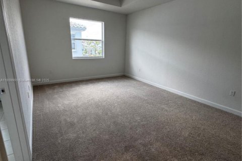 Adosado en alquiler en Pembroke Pines, Florida, 3 dormitorios, 167.13 m2 № 1938222 - foto 7