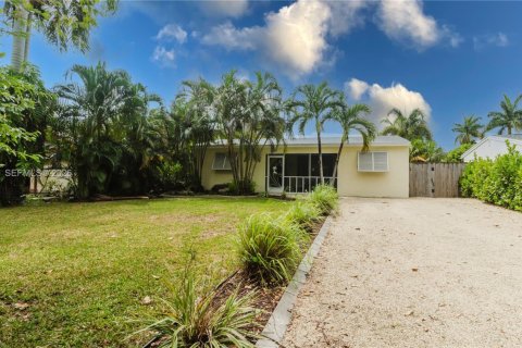 House in Hollywood, Florida 2 bedrooms, 102.01 sq.m. № 1996174 - photo 15