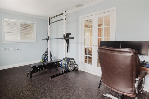 House in Hollywood, Florida 2 bedrooms, 102.01 sq.m. № 1996174 - photo 13