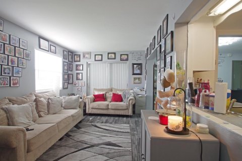 Casa en venta en Tamarac, Florida, 3 dormitorios, 116.78 m2 № 2175646 - foto 11