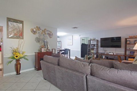 Casa en venta en Tamarac, Florida, 3 dormitorios, 116.78 m2 № 2175646 - foto 7