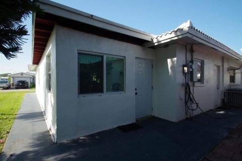 Casa en venta en Tamarac, Florida, 3 dormitorios, 116.78 m2 № 2175646 - foto 26