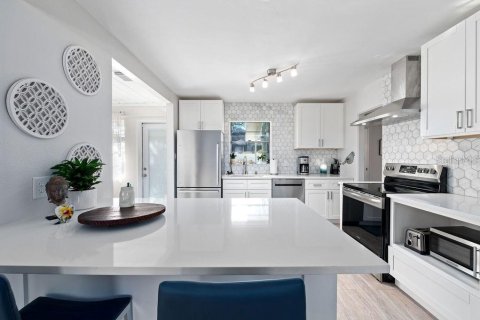 Villa ou maison à louer à Sarasota, Floride: 3 chambres, 159.98 m2 № 2115471 - photo 14