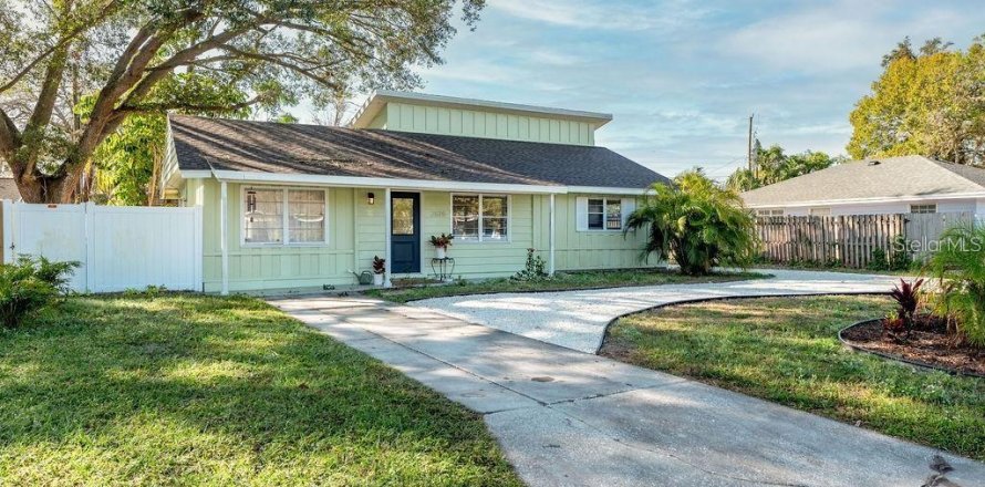 Villa ou maison à Sarasota, Floride 3 chambres, 159.98 m2 № 2115471