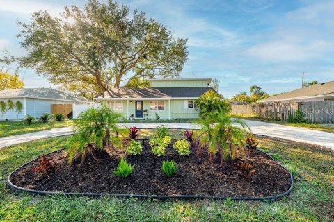 Villa ou maison à louer à Sarasota, Floride: 3 chambres, 159.98 m2 № 2115471 - photo 3
