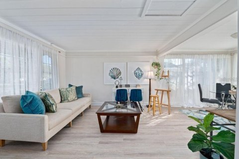 Villa ou maison à louer à Sarasota, Floride: 3 chambres, 159.98 m2 № 2115471 - photo 9