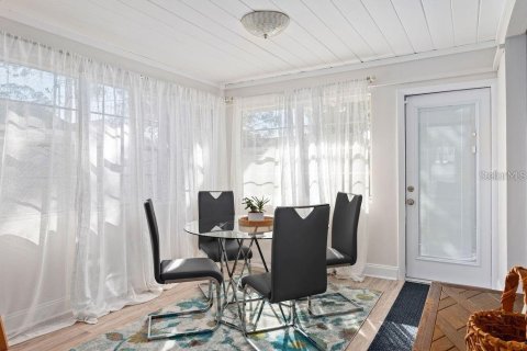 Villa ou maison à louer à Sarasota, Floride: 3 chambres, 159.98 m2 № 2115471 - photo 12