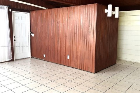 Купить коммерческую недвижимость в Форт-Лодердейл, Флорида 193.24м2, № 1940967 - фото 4